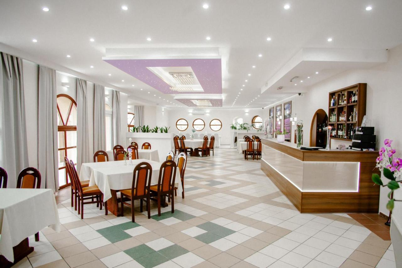 Hotel Lawendowy Ogrod Brieg Exterior foto